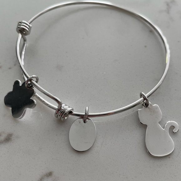✨FREE ADD ON✨ Cat Bracelet - Picture 3 of 4